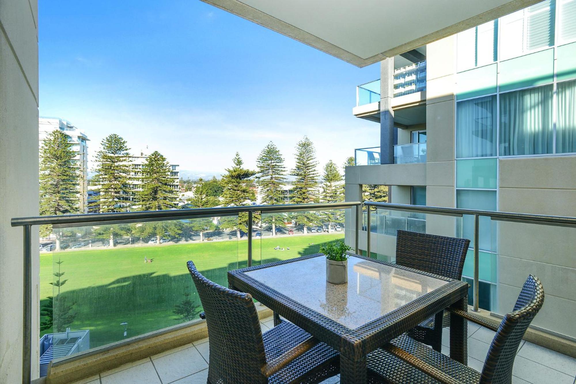Pier Apartment - Glenelg Views - No 506 Adelaide Luaran gambar