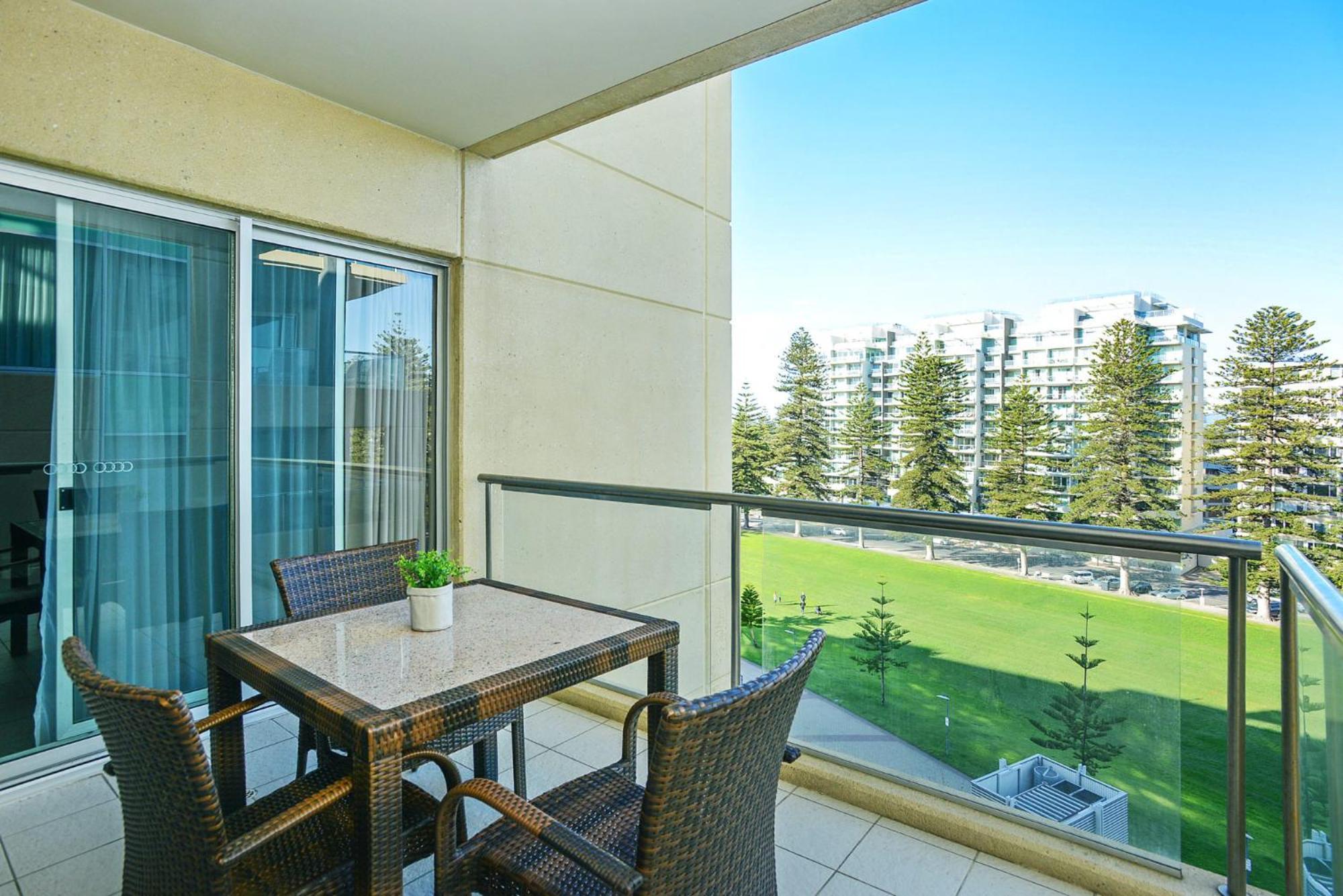 Pier Apartment - Glenelg Views - No 506 Adelaide Luaran gambar